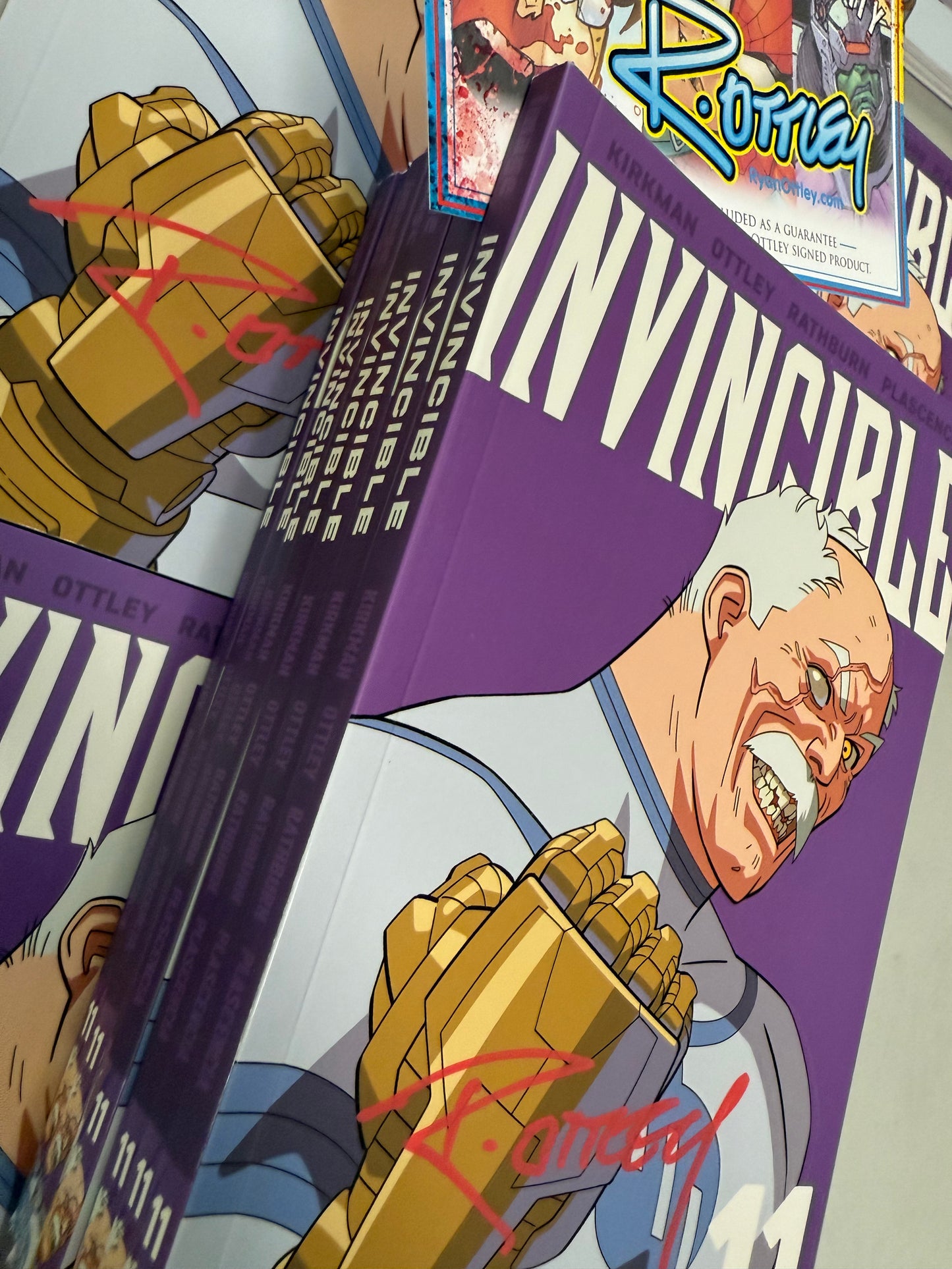 INVINCIBLE NEW EDITION 11