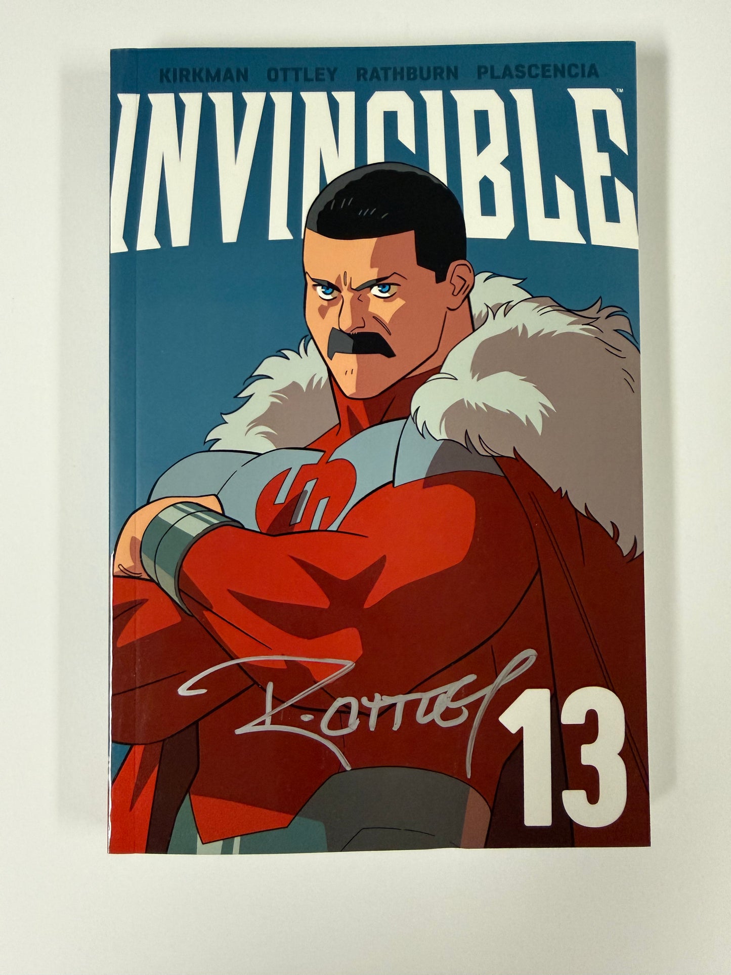 INVINCIBLE NEW EDITION 13